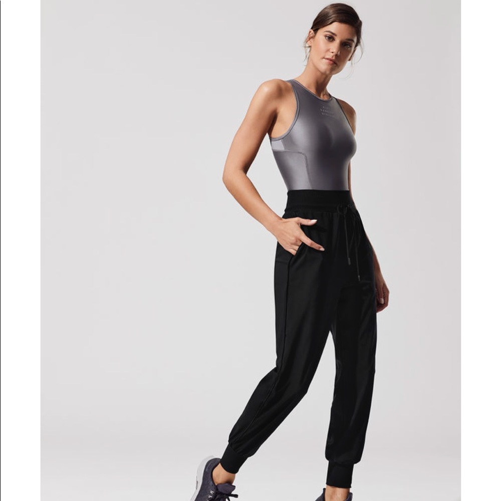 NIKE WOMENS BODYSUIT GREY NWT SIZE SMALL - Picture 4 of 4